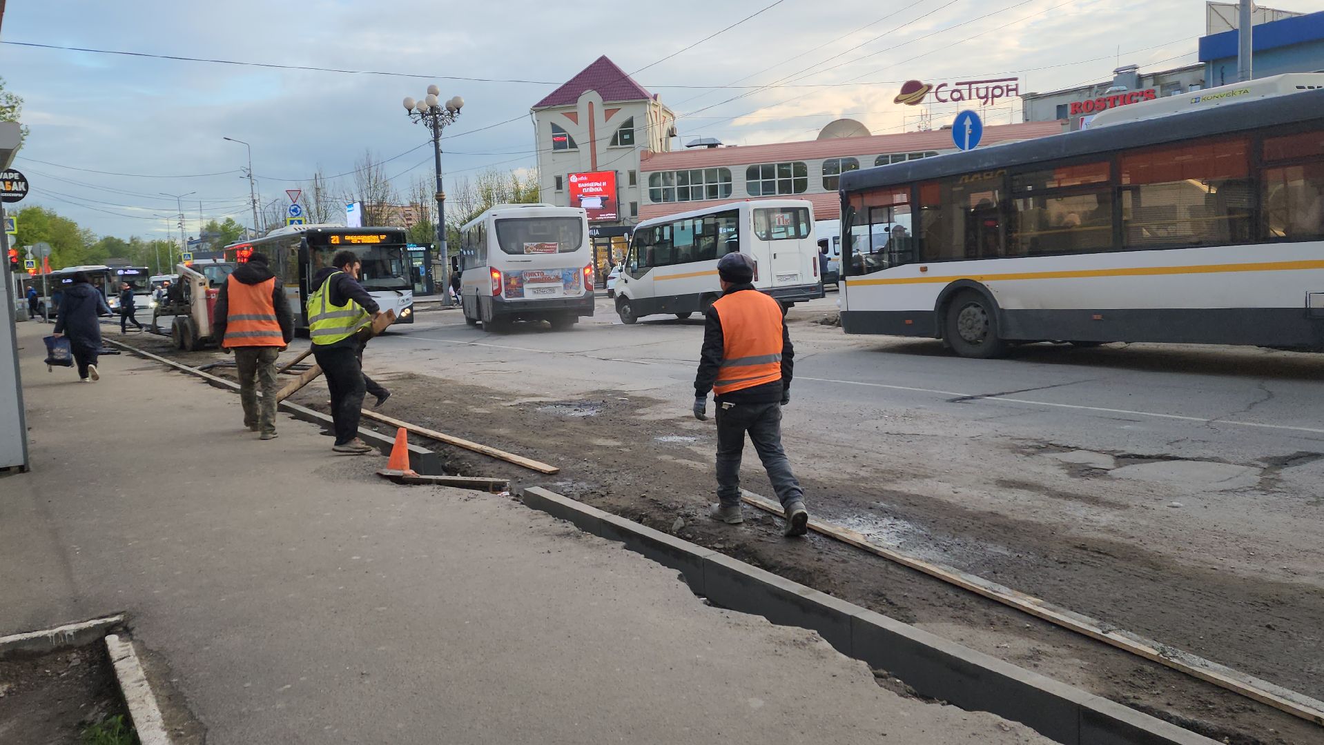 пушкинский округ, пушкино, привокзальная площадь, дорожный ремонт, ремонт дорожного покрытия, опалубка, бордюрный камень,дороги подмосковья,