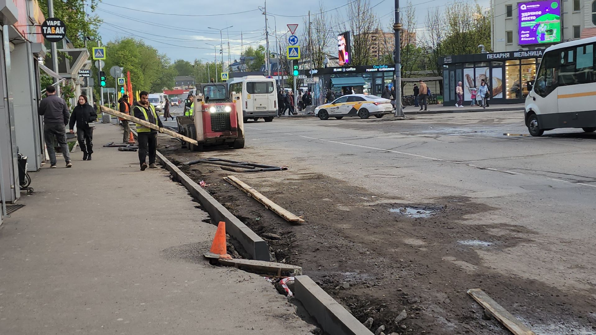 пушкинский округ, пушкино, привокзальная площадь, дорожный ремонт, ремонт дорожного покрытия, опалубка, бордюрный камень,дороги подмосковья,