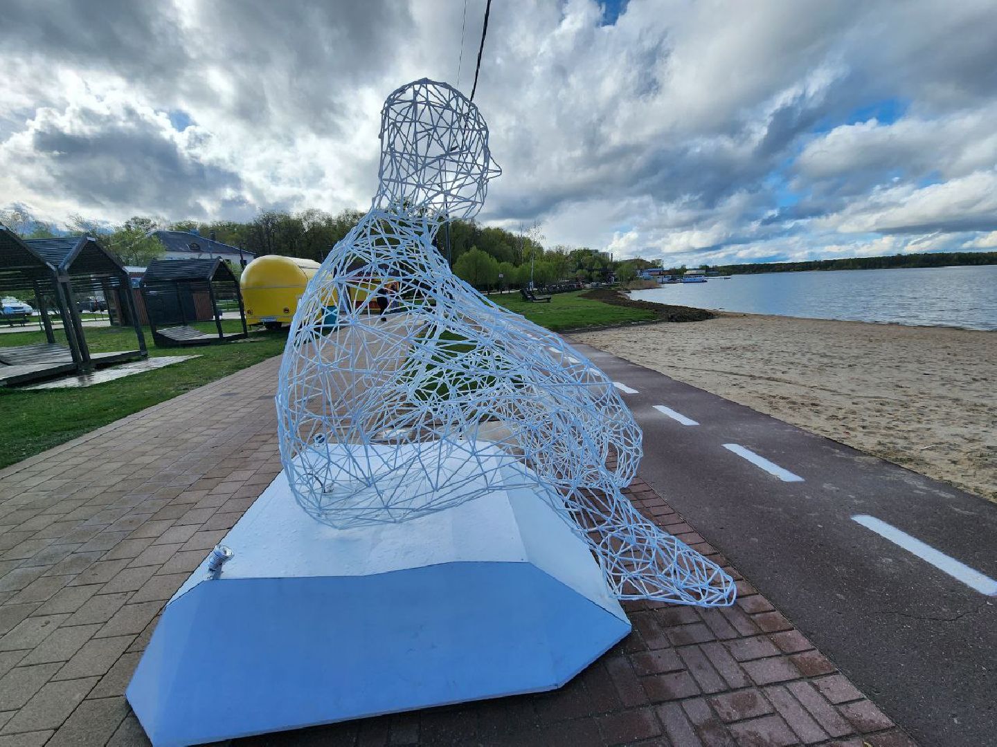 солнечногорск, арт объект, жители, набережная, статуя,