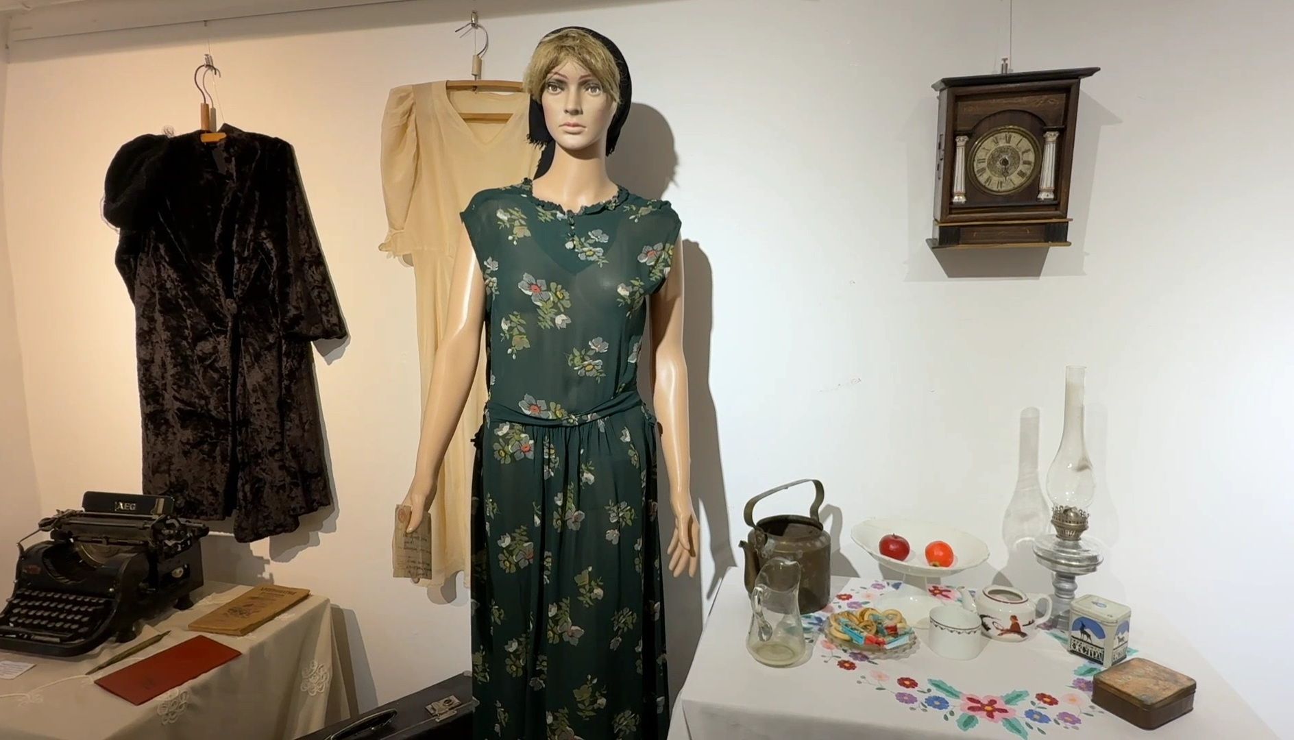 реутов,  великая отечественная война, картины, выставка, экспонаты,