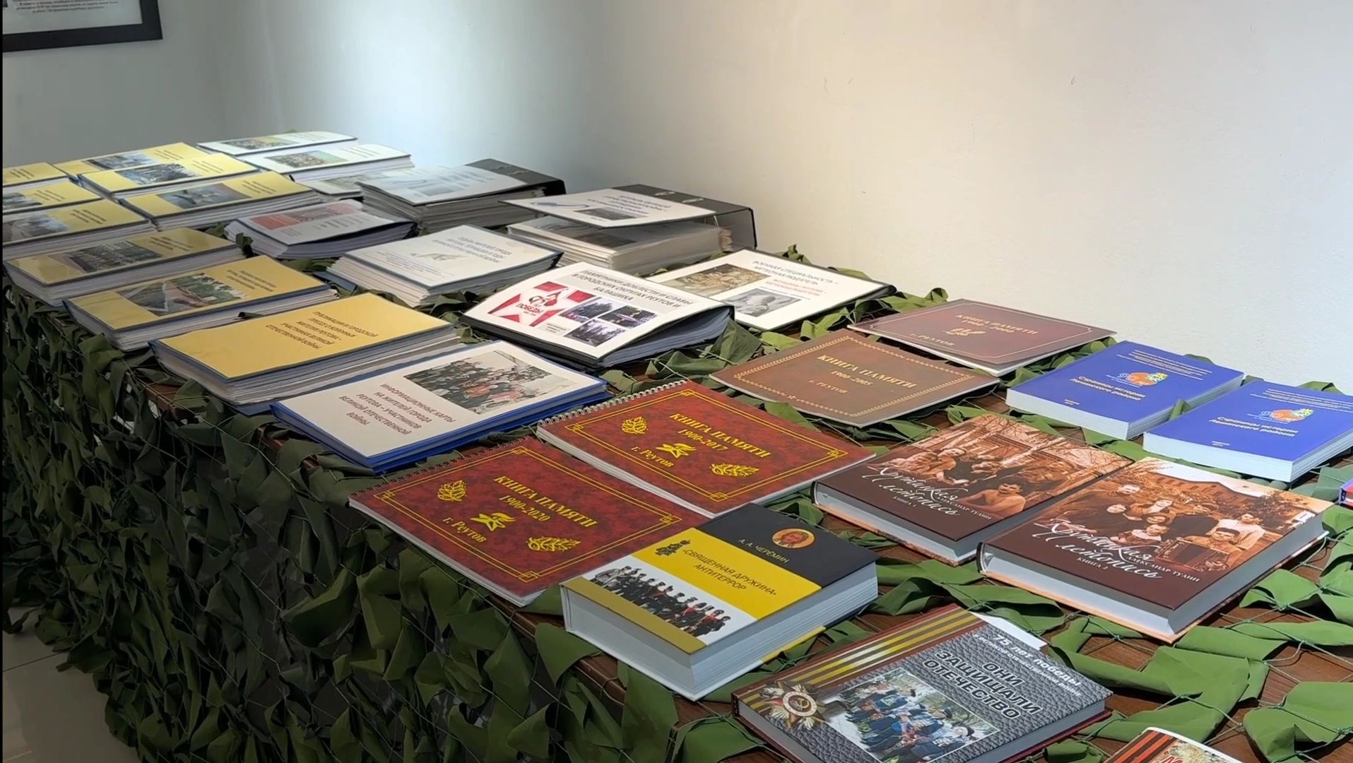 реутов,  великая отечественная война, картины, выставка, экспонаты,