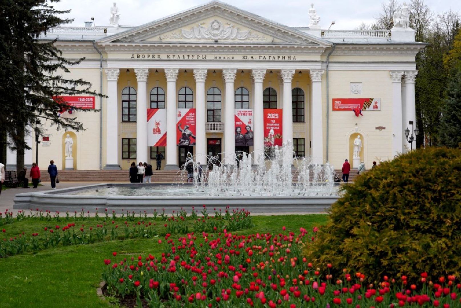сергиев посад, сергиево-посадский городской округ, весна, сезон фонтанов  ,