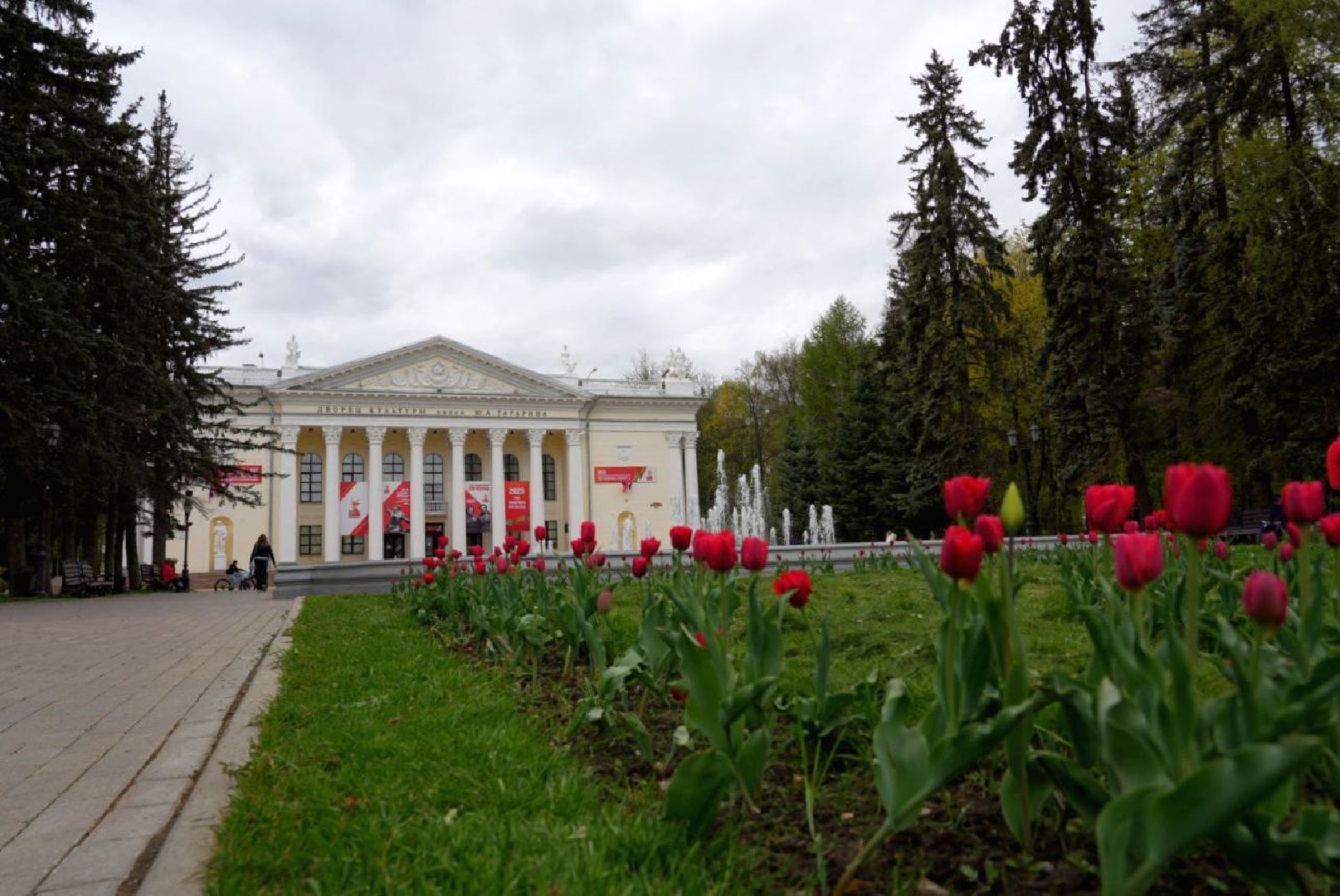 сергиев посад, сергиево-посадский городской округ, весна, сезон фонтанов  ,
