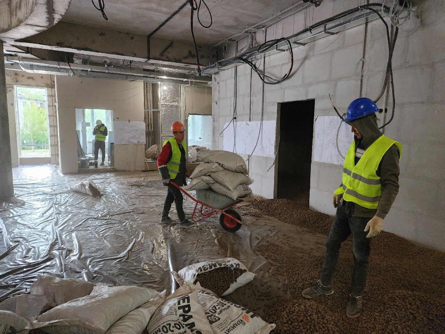 Чехов, улица Мира,детская поликлиника, строительство,  внутренняя отделка, остекление, фасадные работы, комиссия, проверка, глава округа михаил собакин, госпрограмма московской области,