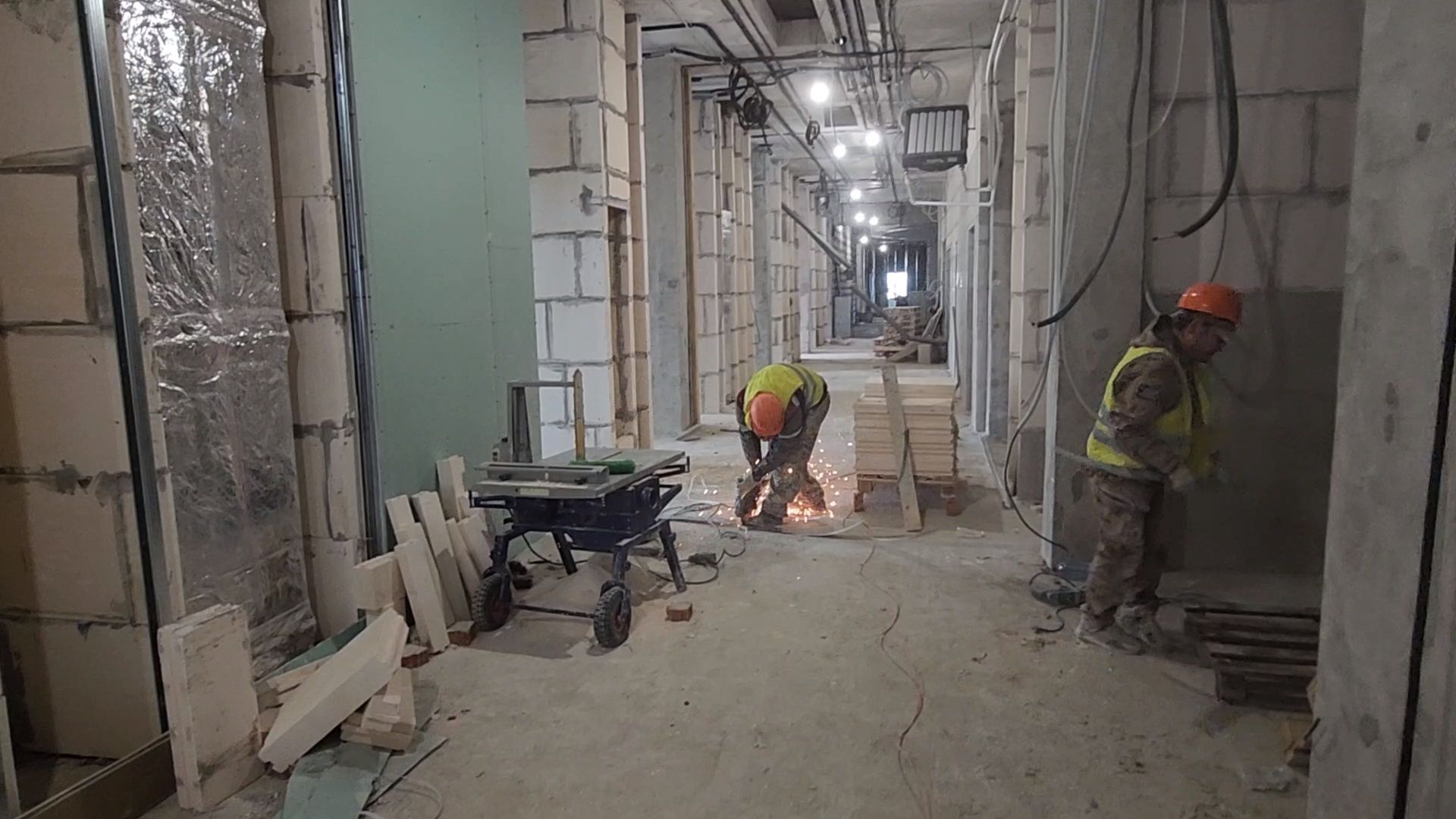 Чехов, улица Мира,детская поликлиника, строительство,  внутренняя отделка, остекление, фасадные работы, комиссия, проверка, глава округа михаил собакин, госпрограмма московской области,