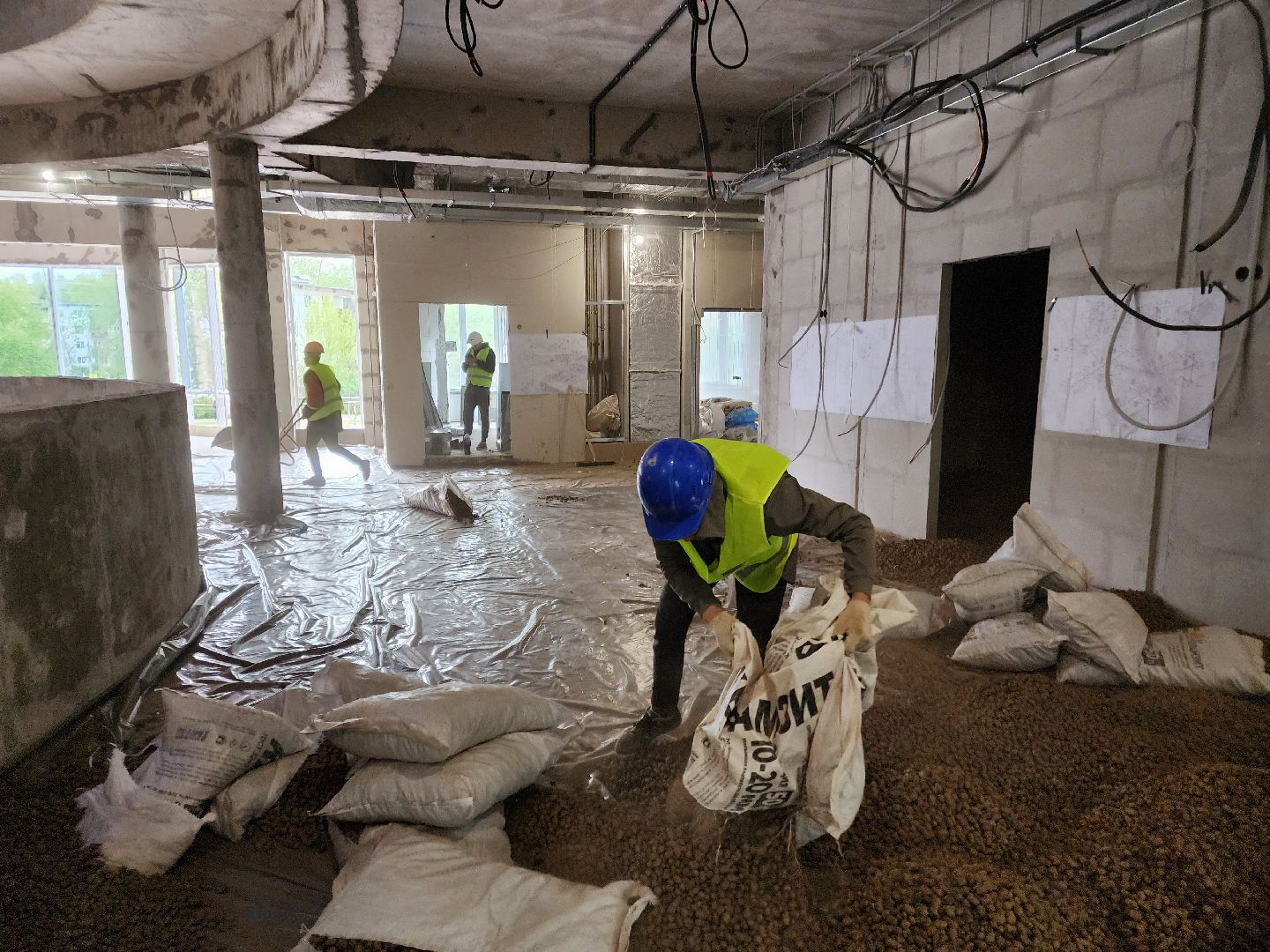 Чехов, улица Мира,детская поликлиника, строительство,  внутренняя отделка, остекление, фасадные работы, комиссия, проверка, глава округа михаил собакин, госпрограмма московской области,