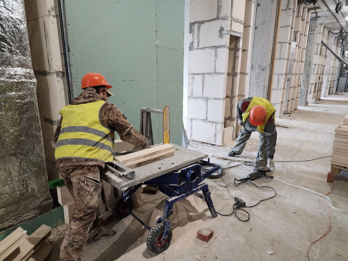 Чехов, улица Мира,детская поликлиника, строительство,  внутренняя отделка, остекление, фасадные работы, комиссия, проверка, глава округа михаил собакин, госпрограмма московской области,