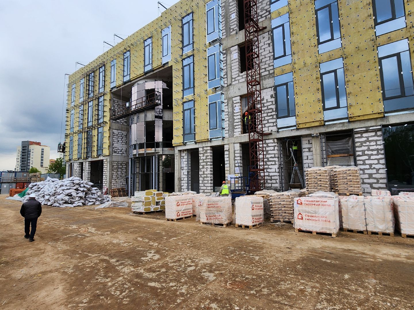 Чехов, улица Мира,детская поликлиника, строительство,  внутренняя отделка, остекление, фасадные работы, комиссия, проверка, глава округа михаил собакин, госпрограмма московской области,