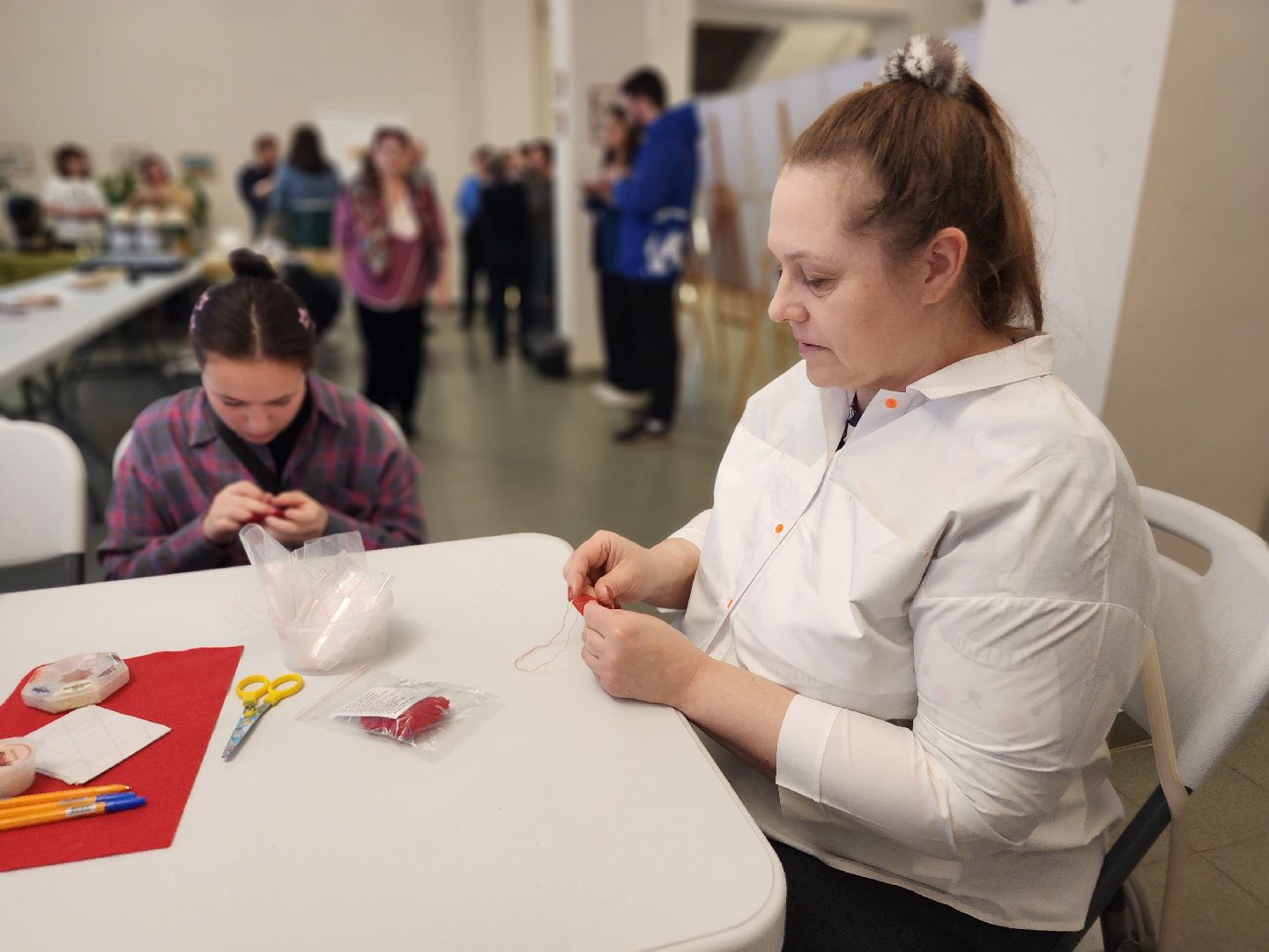 фрязино, окопные свечи, мастер-класс, сво, волонтеры, жены героев,