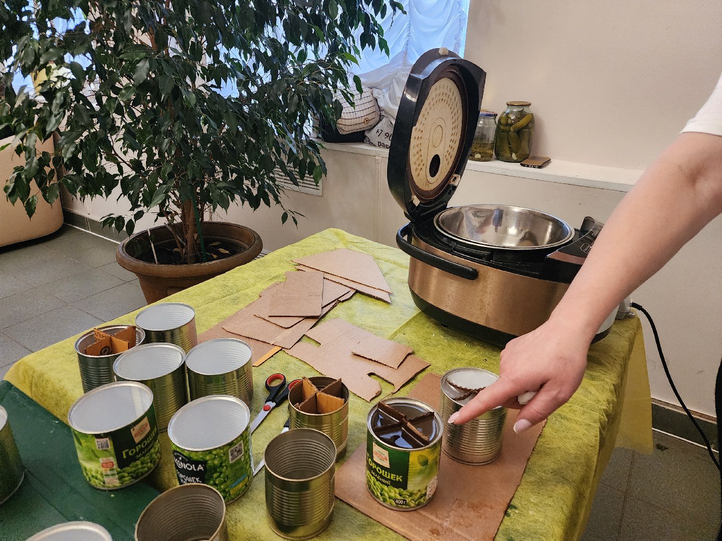 фрязино, окопные свечи, мастер-класс, сво, волонтеры, жены героев,