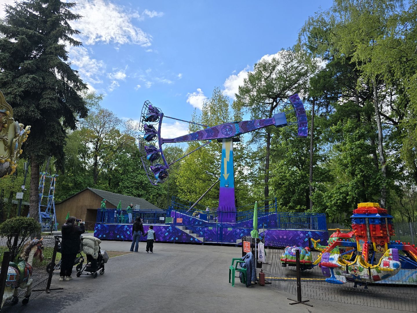 Коломна, аттракционы, парк мира в коломне,парк аттракционов,