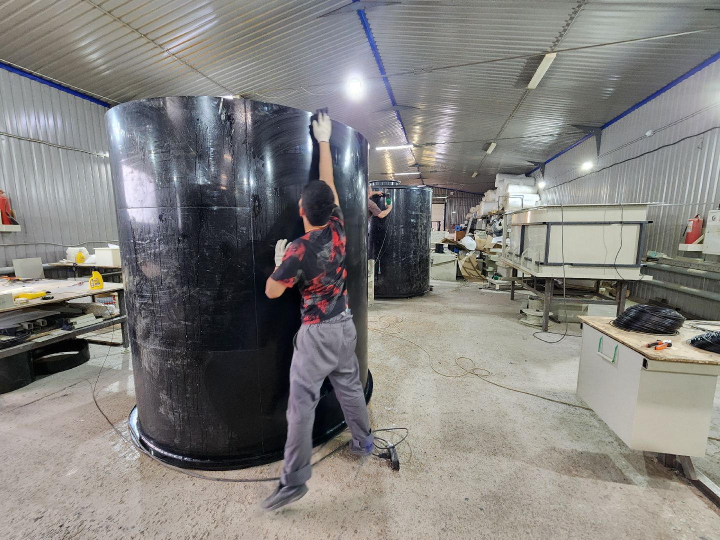 Чехов, деревня Сергеево, завод ПолимерИзделия, производственная компания, пластиковые изделия, промышленность, ванны, емкости, системы вентиляции, объемы производства,