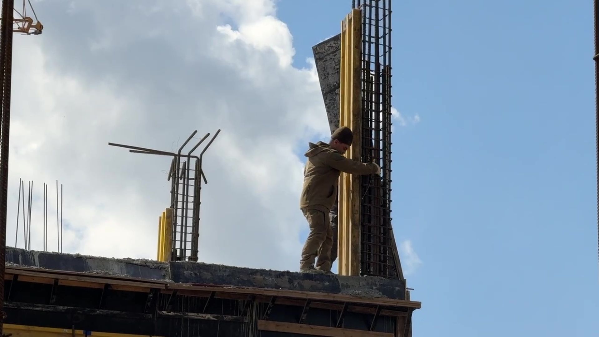 реутов, строительство, футбольное поле, академия акинфеева и чанова,