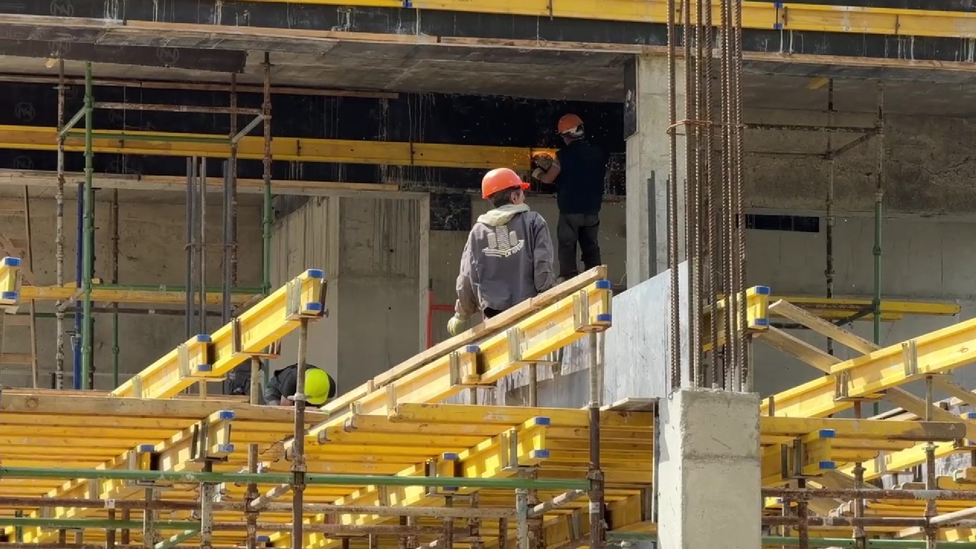 реутов, строительство, футбольное поле, академия акинфеева и чанова,