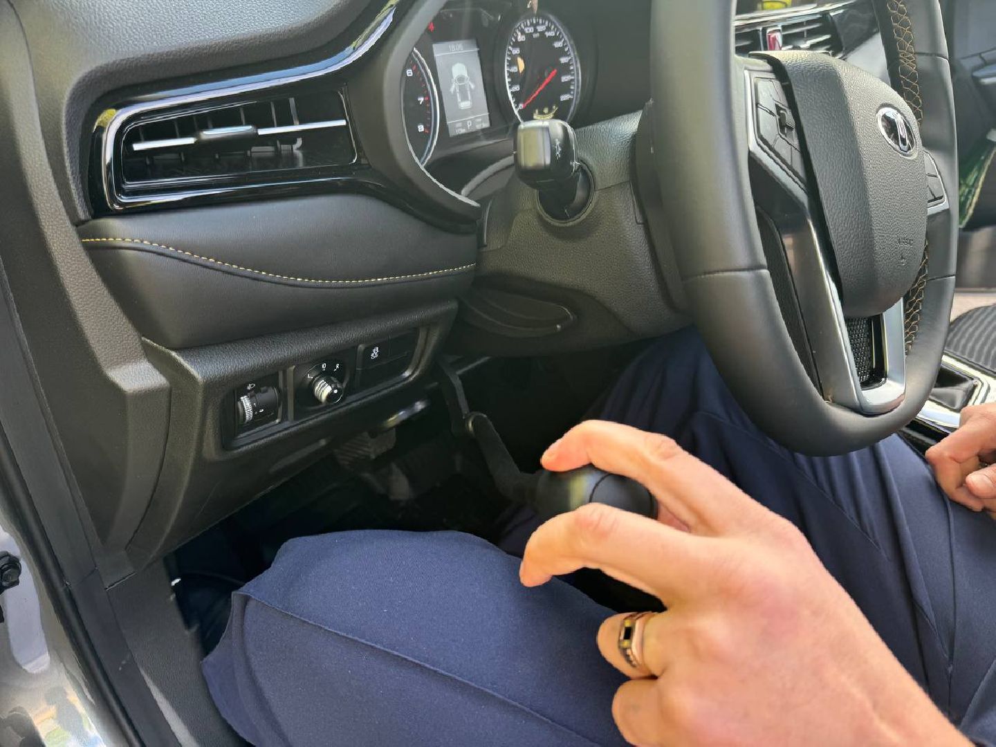 можайск, можайский муниципальный округ, автомобиль ветерану, губернатор, ветеран сво, фонд защитников отечества, спецоперация,участник спецоперации,