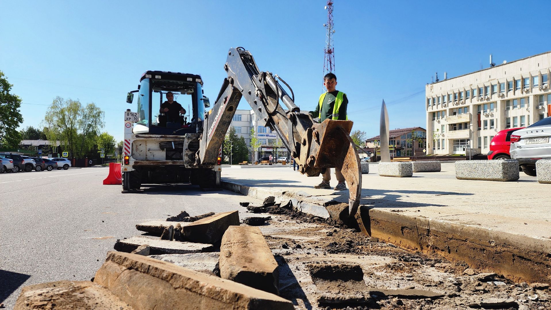 Руза, Благоустройство , замена бордюров, коммунальная служба,