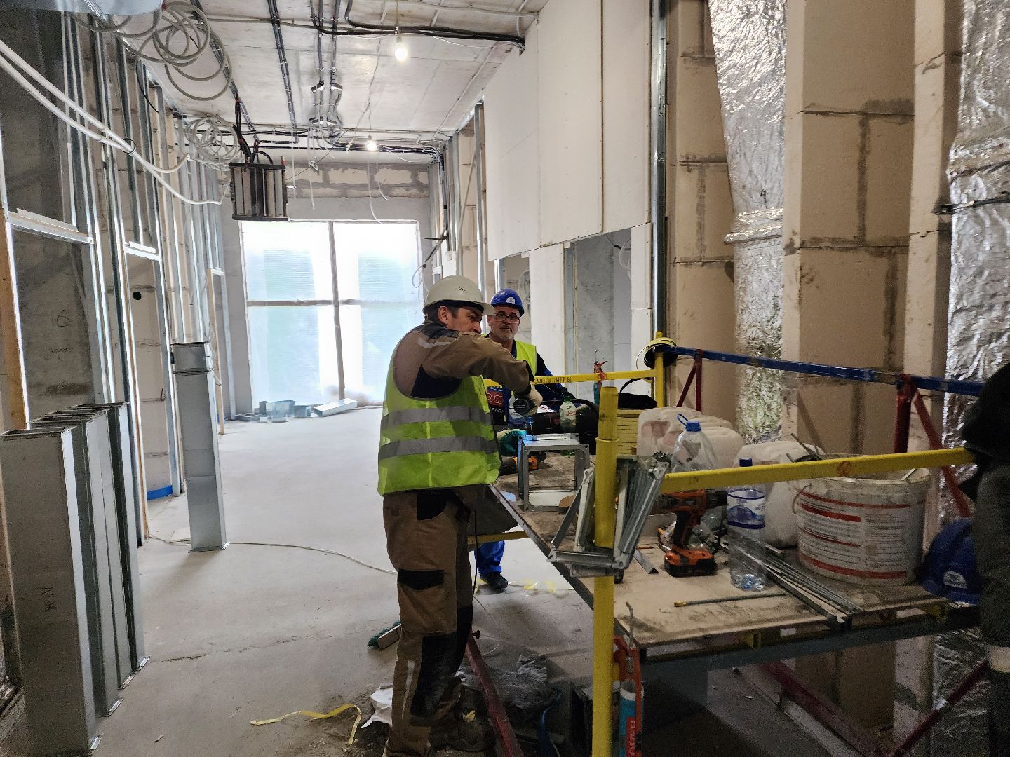 Чехов, улица Мира, детская поликлиника, строительство, инженерные сети, инженерные коммуникации, прокладка сетей, вентиляция, кондиционирование, отопление, водоснабжение, слаботочные сети, слаботочные системы, губернатор московской области, госпрограмма московской области,