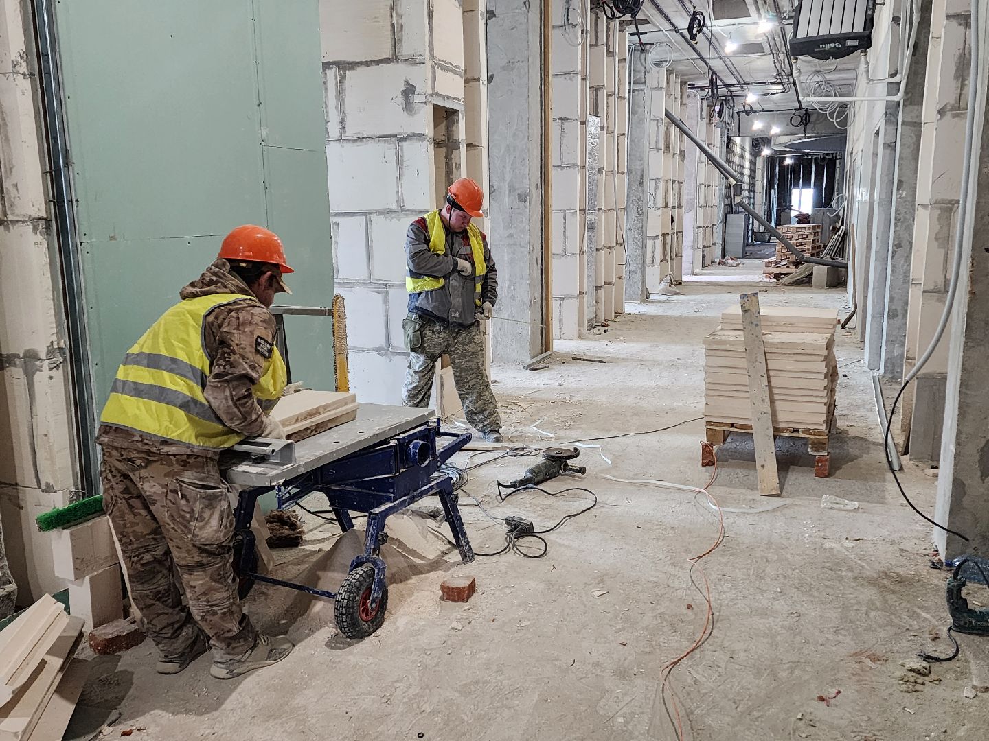 Чехов, улица Мира, детская поликлиника, строительство, инженерные сети, инженерные коммуникации, прокладка сетей, вентиляция, кондиционирование, отопление, водоснабжение, слаботочные сети, слаботочные системы, губернатор московской области, госпрограмма московской области,