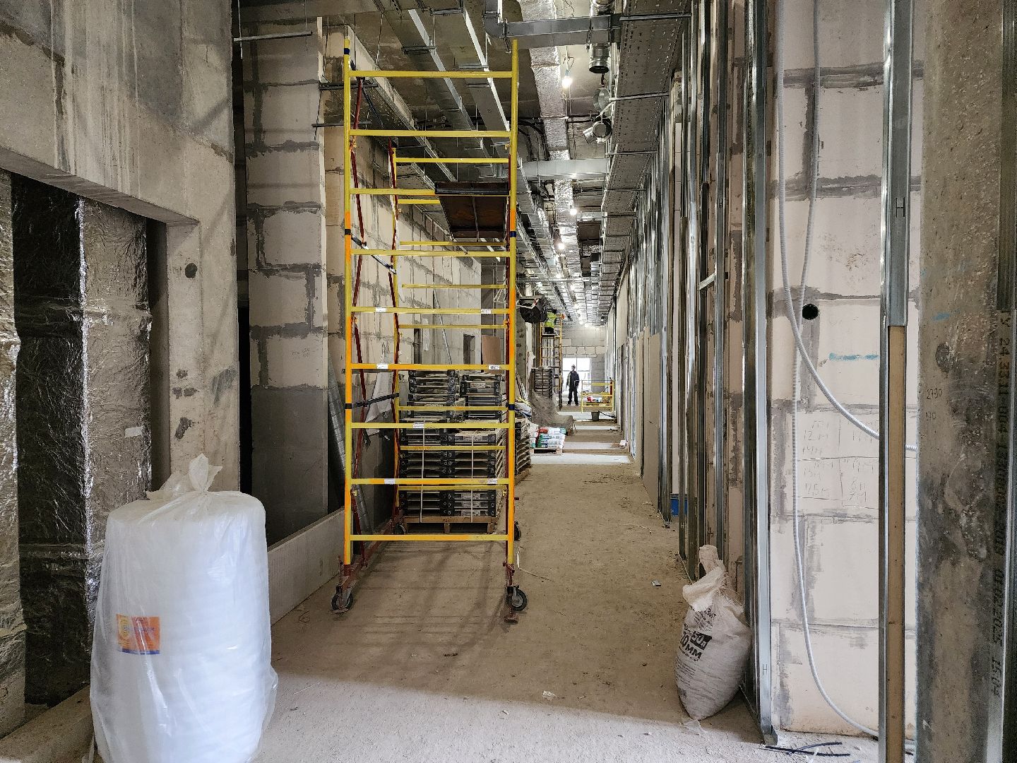 Чехов, улица Мира, детская поликлиника, строительство, инженерные сети, инженерные коммуникации, прокладка сетей, вентиляция, кондиционирование, отопление, водоснабжение, слаботочные сети, слаботочные системы, губернатор московской области, госпрограмма московской области,