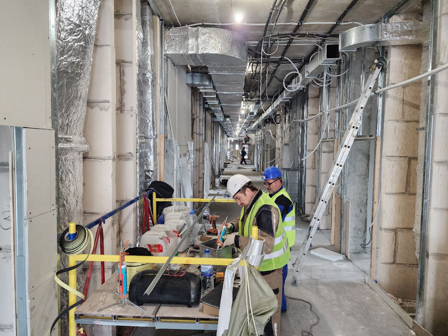 Чехов, улица Мира, детская поликлиника, строительство, инженерные сети, инженерные коммуникации, прокладка сетей, вентиляция, кондиционирование, отопление, водоснабжение, слаботочные сети, слаботочные системы, губернатор московской области, госпрограмма московской области,