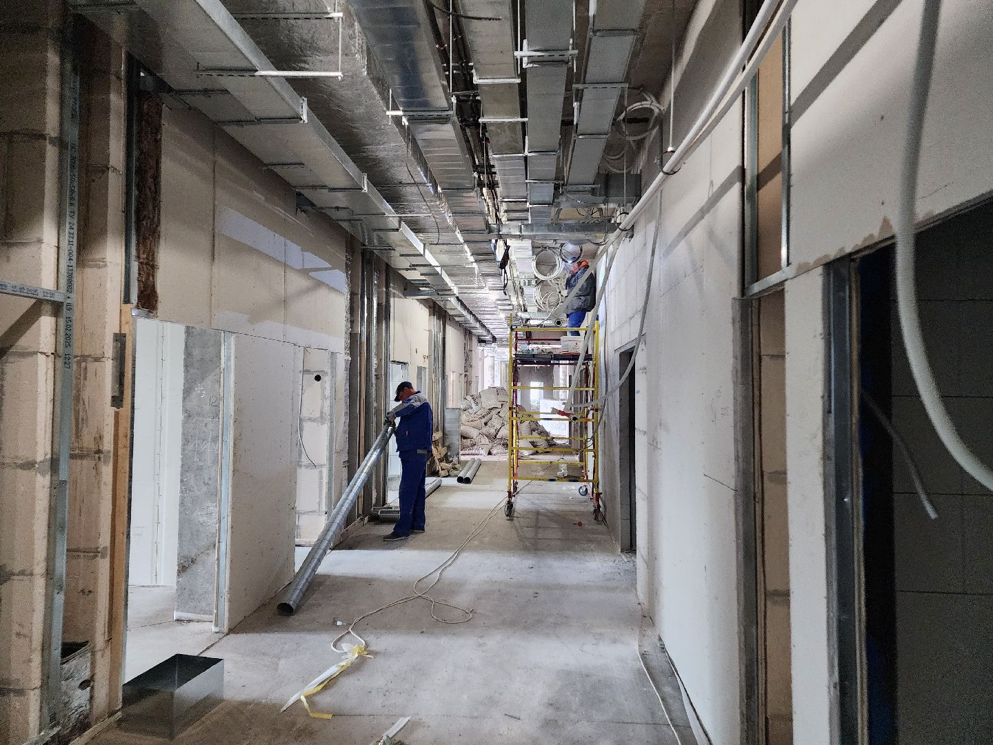 Чехов, улица Мира, детская поликлиника, строительство, инженерные сети, инженерные коммуникации, прокладка сетей, вентиляция, кондиционирование, отопление, водоснабжение, слаботочные сети, слаботочные системы, губернатор московской области, госпрограмма московской области,