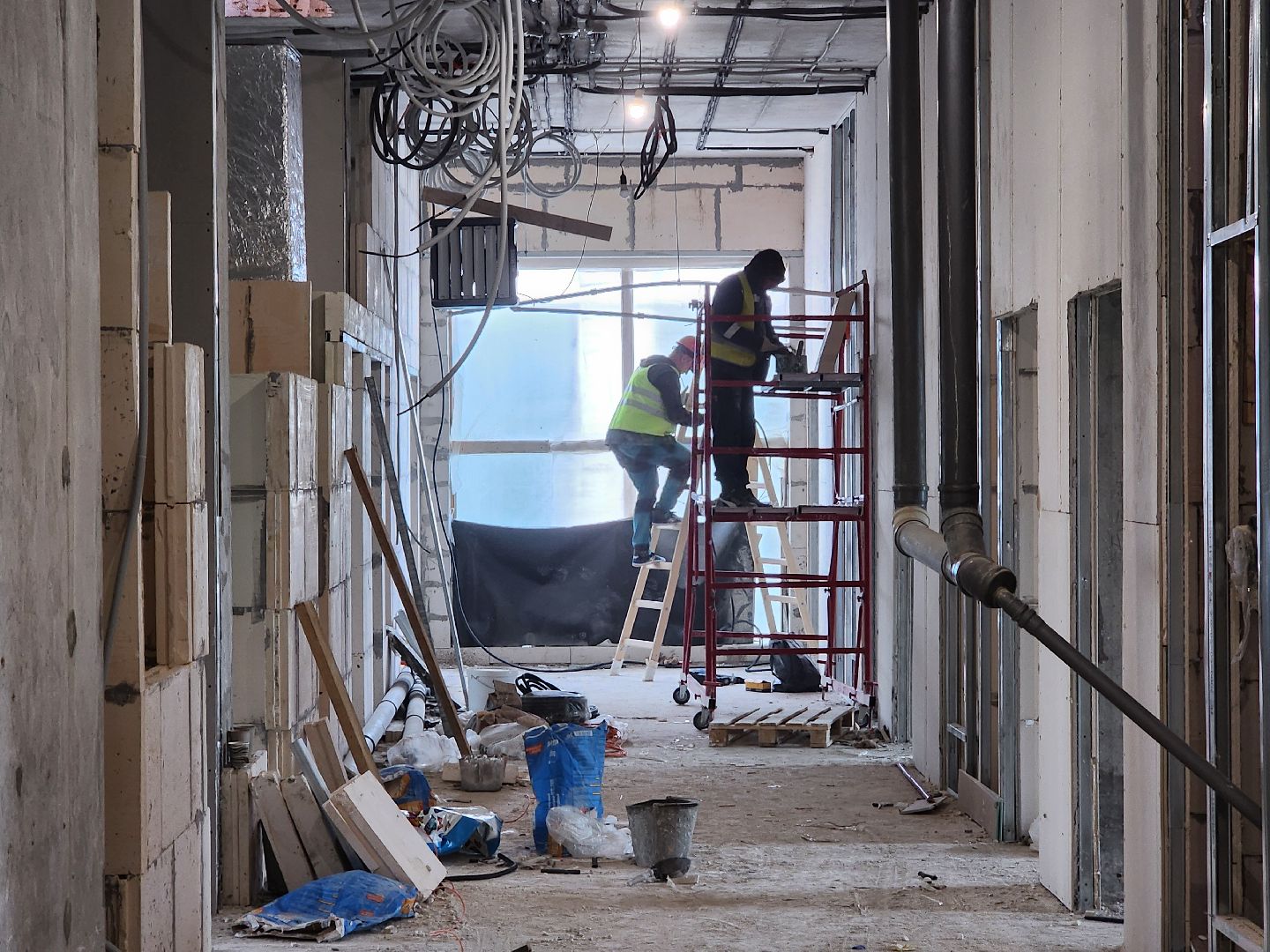 Чехов, улица Мира, детская поликлиника, строительство, инженерные сети, инженерные коммуникации, прокладка сетей, вентиляция, кондиционирование, отопление, водоснабжение, слаботочные сети, слаботочные системы, губернатор московской области, госпрограмма московской области,