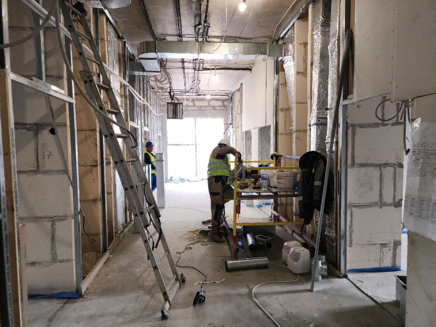 Чехов, улица Мира, детская поликлиника, строительство, инженерные сети, инженерные коммуникации, прокладка сетей, вентиляция, кондиционирование, отопление, водоснабжение, слаботочные сети, слаботочные системы, губернатор московской области, госпрограмма московской области,