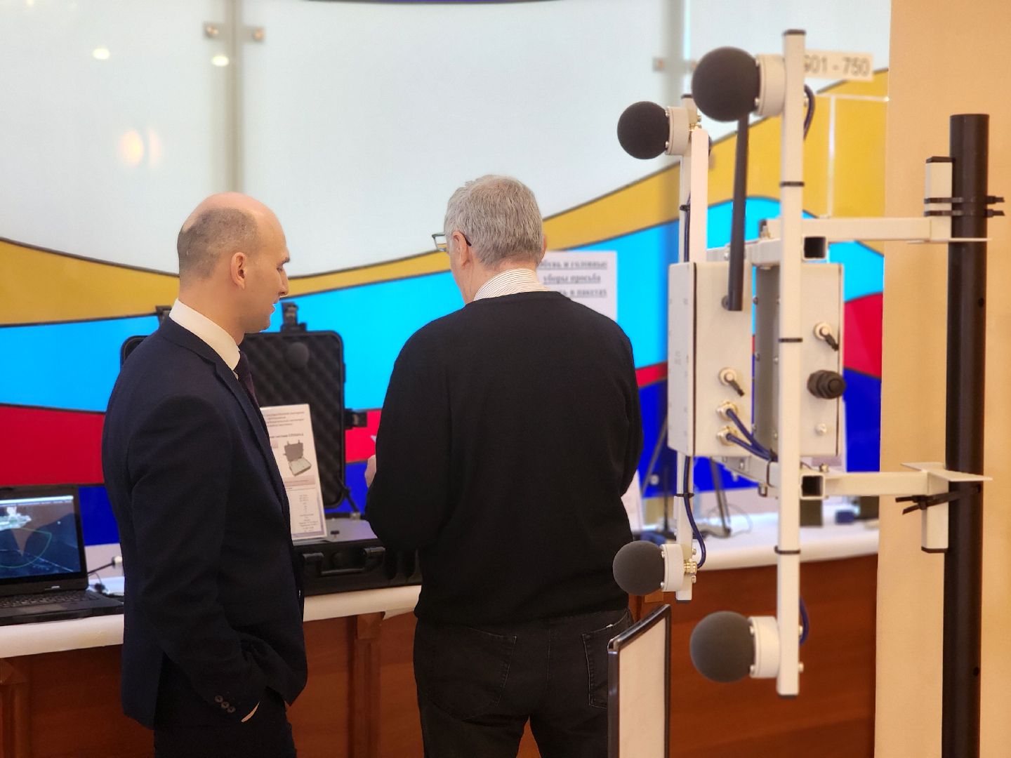 дубна, ниипа, прикладная акустика, выставка продукции, выставка рукоделия, фотовыставка,