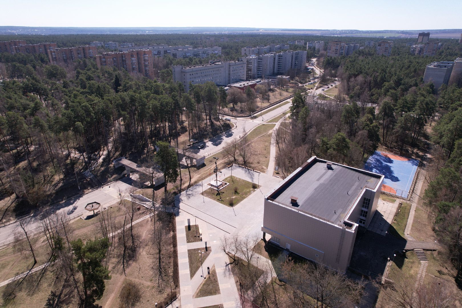 видео с коптера, площадь у спорткомплекса старт, лесной бульвар в протвине,