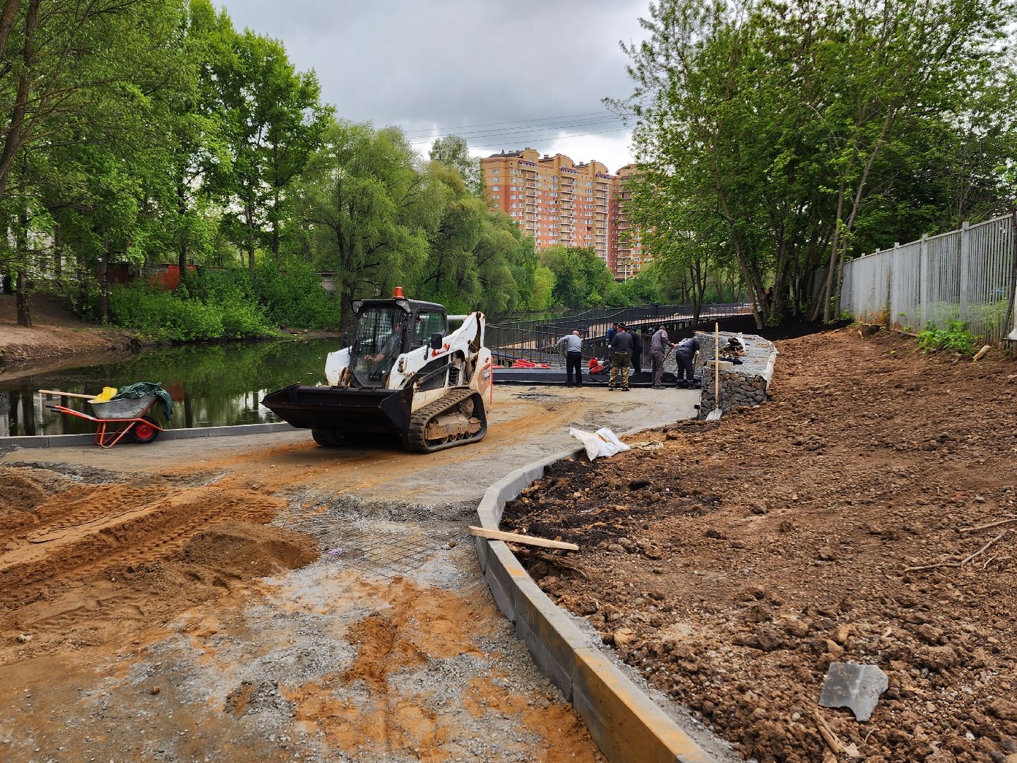 Чехов, улица Береговая, ЖК Посейдон, набережная реки теребенка, благоустройство, реконструкция, обновление, пешеходные дорожки, пешеходные зоны, тропинки и тротуары, строительство, госпрограмма московской области,