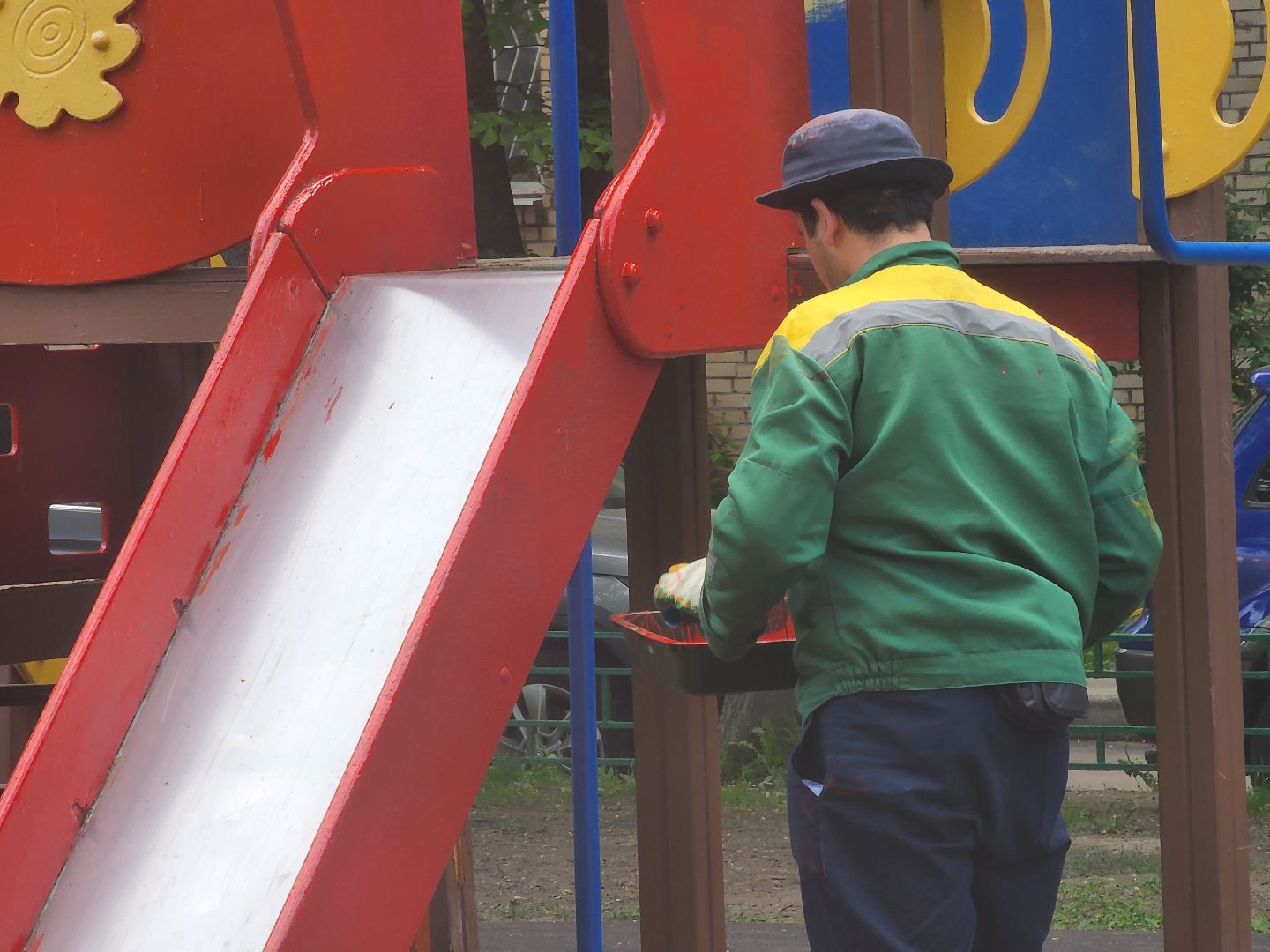 долгопрудный, покраска лавочек, покос травы, ук наш дом, спортивная, новый бульвар,