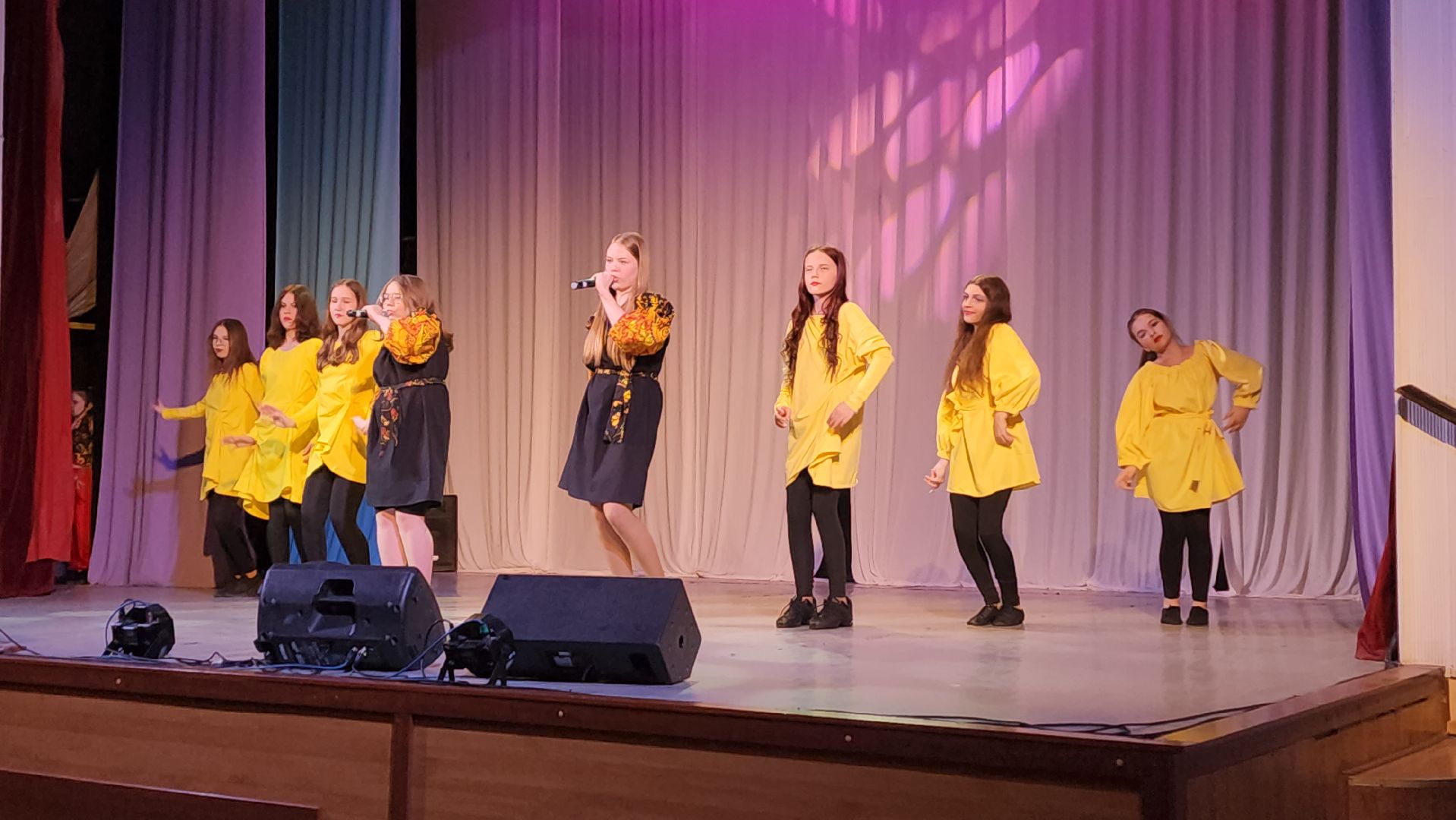 пушкино, концерт, юбилей ансамбля, песни, дети, эстрада, вокальное искусство, зрители,