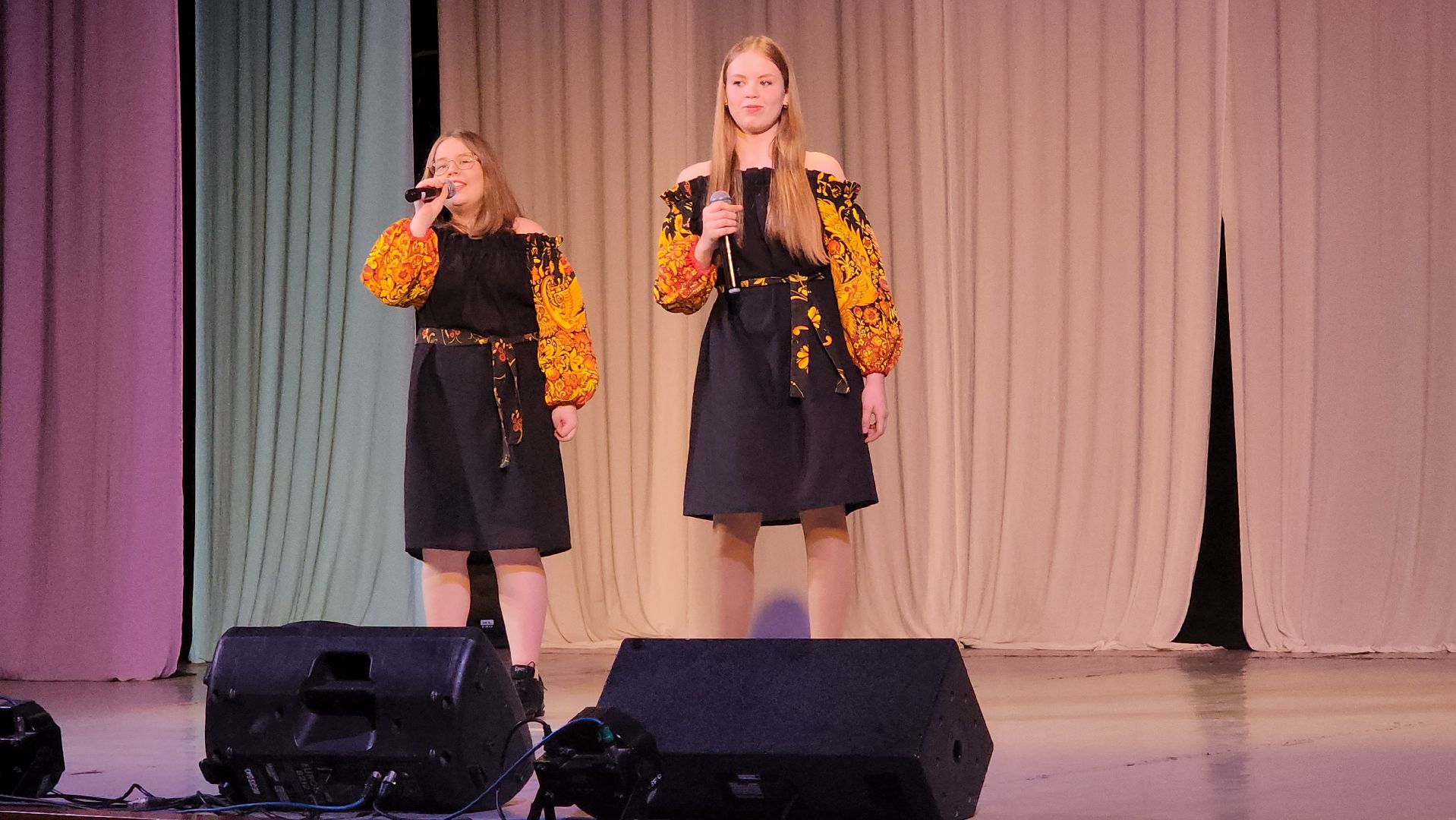 пушкино, концерт, юбилей ансамбля, песни, дети, эстрада, вокальное искусство, зрители,