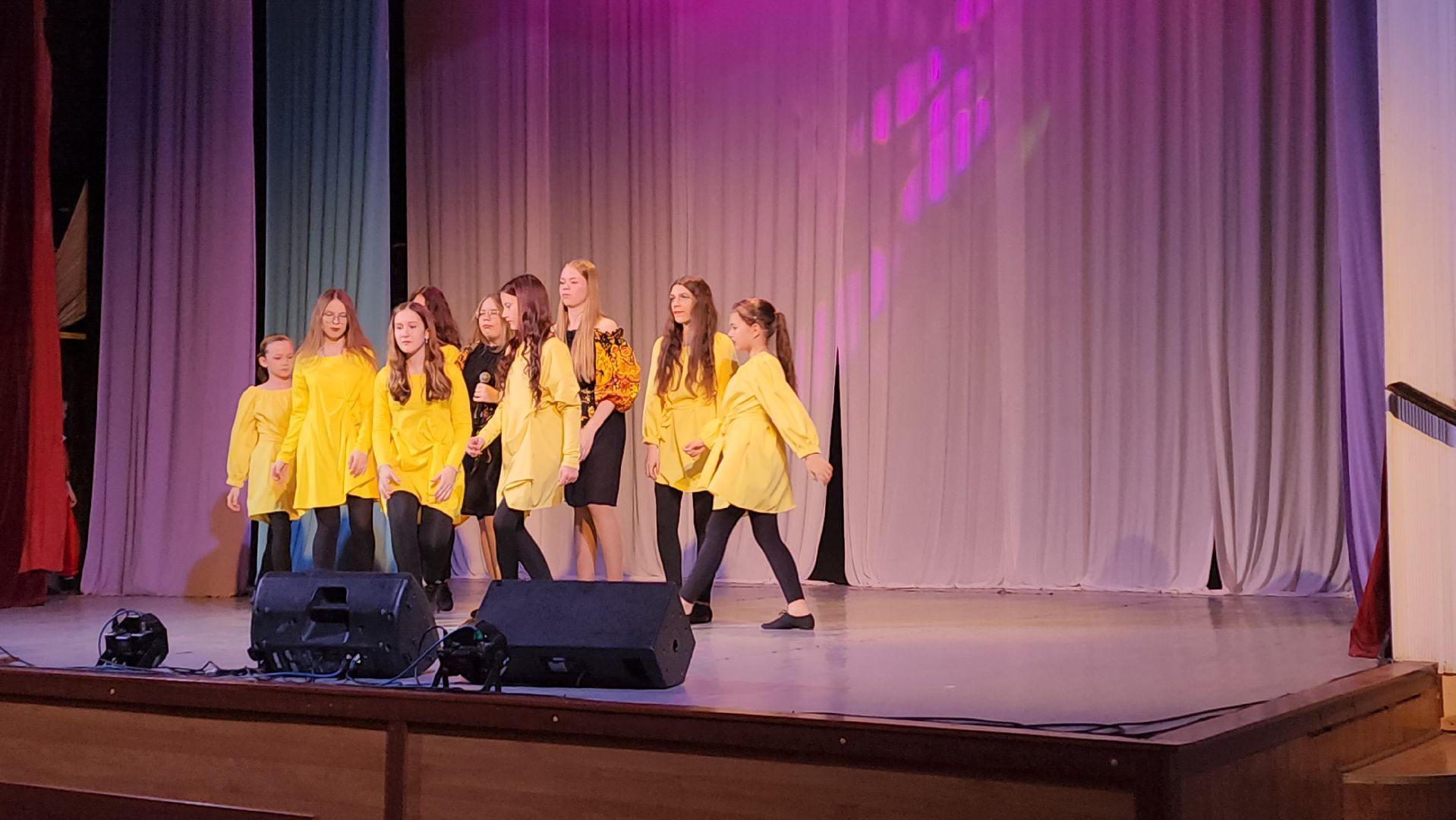 пушкино, концерт, юбилей ансамбля, песни, дети, эстрада, вокальное искусство, зрители,