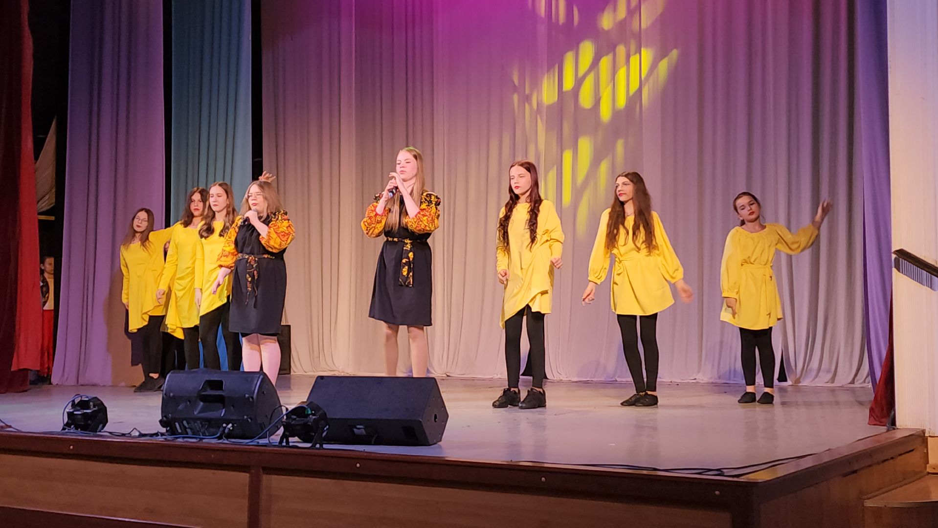 пушкино, концерт, юбилей ансамбля, песни, дети, эстрада, вокальное искусство, зрители,