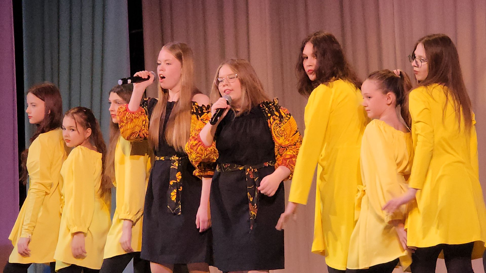 пушкино, концерт, юбилей ансамбля, песни, дети, эстрада, вокальное искусство, зрители,