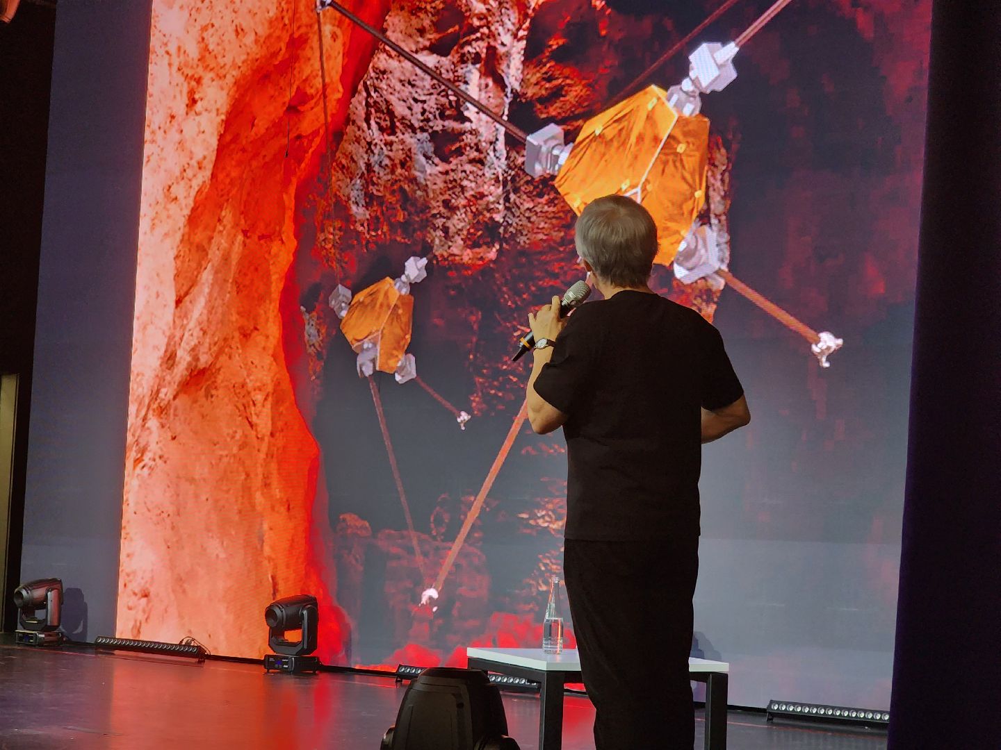 долгопрудный, физтех-лицей, солнечная система, космические пещеры, робот-спелеолог, владимир сурдин,