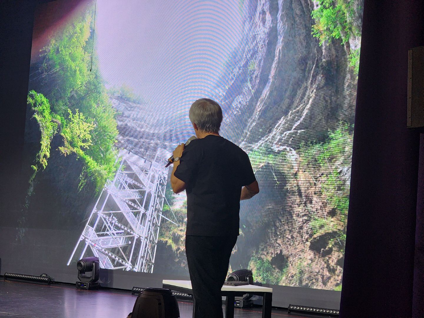 долгопрудный, физтех-лицей, солнечная система, космические пещеры, робот-спелеолог, владимир сурдин,