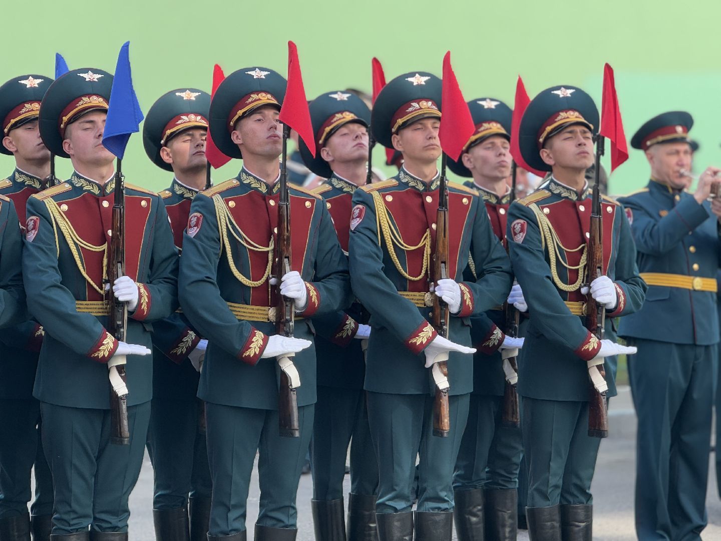 евгений фадин, балашиха, сво, мурал прапорщику евгению фадину,