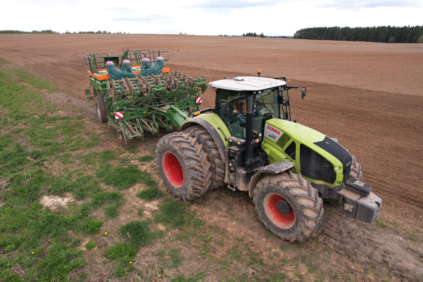 видео с коптера, посевная в шаховской, посев кукурузы,