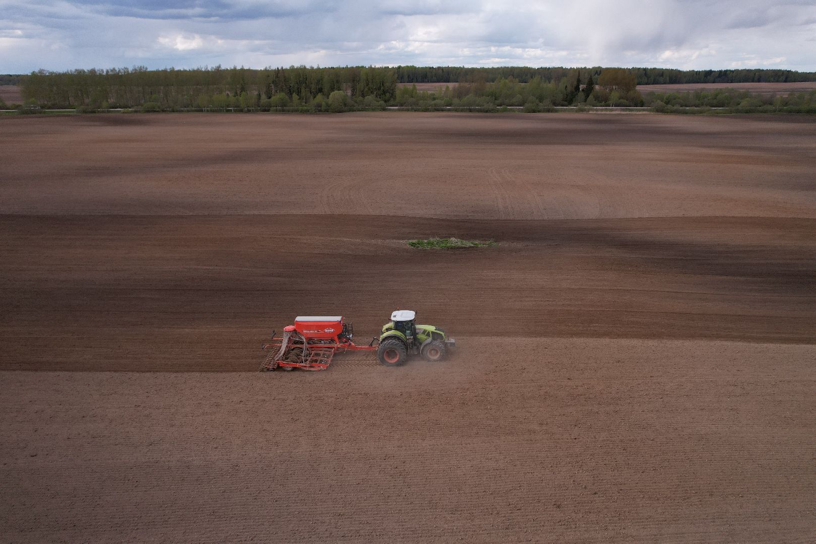 видео с коптера, посевная в шаховской, посев кукурузы,