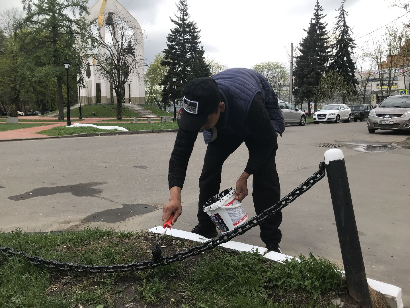 Балашиха, День Победы, благоустройство, перемены, весна, покраска забора, лестничных перил