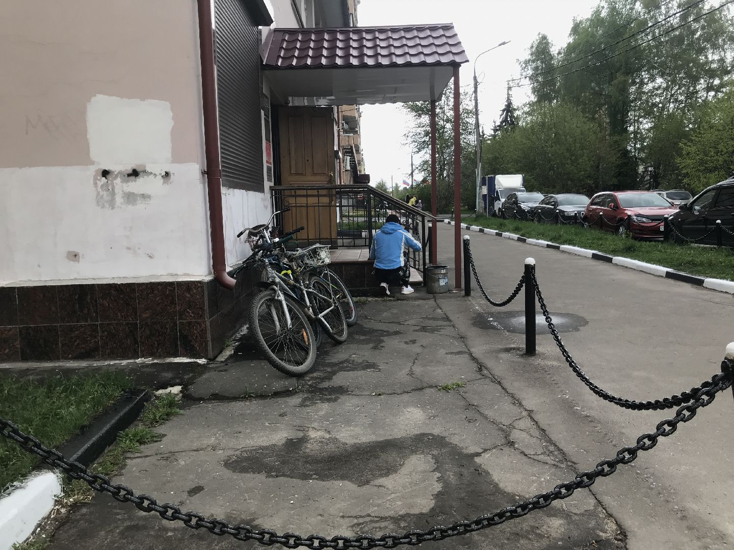 Балашиха, День Победы, благоустройство, перемены, весна, покраска забора, лестничных перил