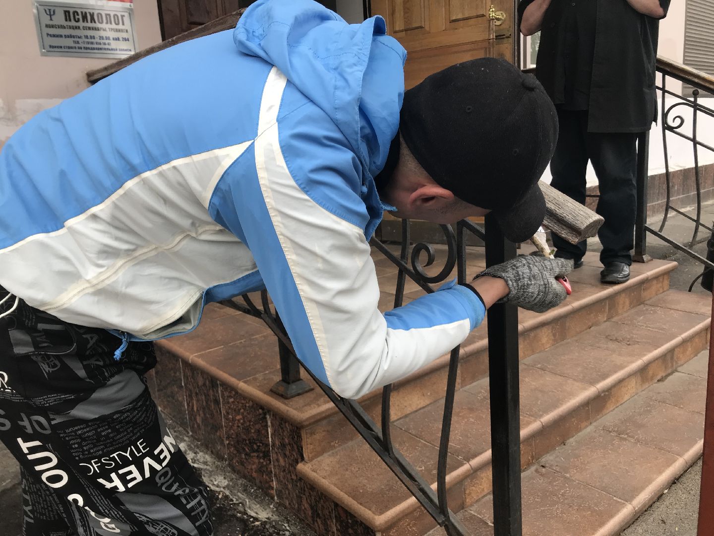 Балашиха, День Победы, благоустройство, перемены, весна, покраска забора, лестничных перил