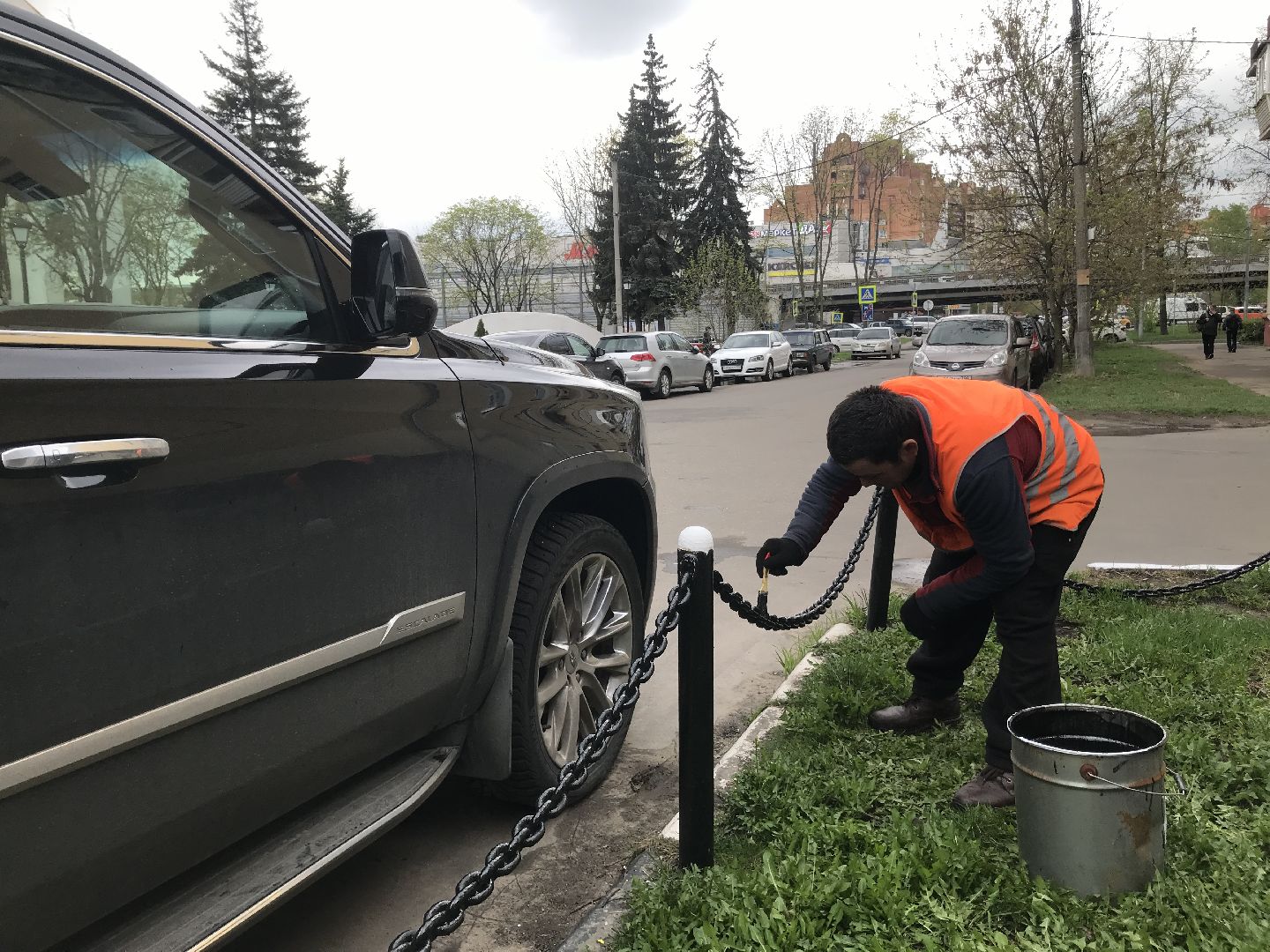 Балашиха, День Победы, благоустройство, перемены, весна, покраска забора, лестничных перил