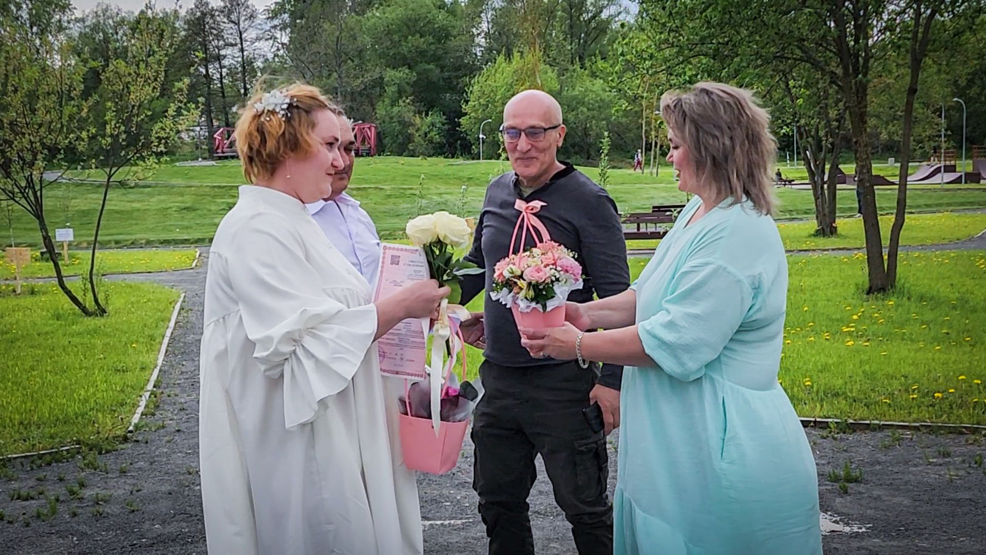 бронницы, выездная регистрация брака, парк бронницкий луг, выездная регистрация брака в Бронницах ,