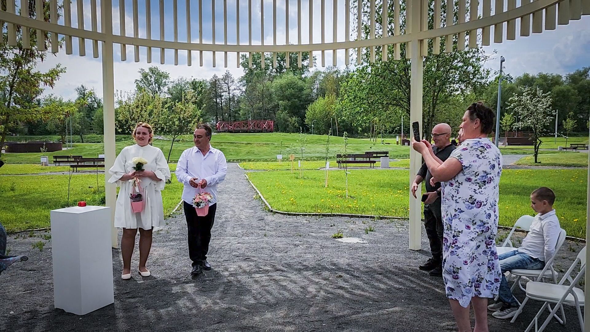 бронницы, выездная регистрация брака, парк бронницкий луг, выездная регистрация брака в Бронницах ,