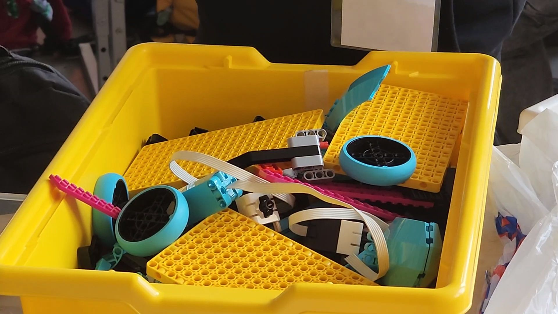 королёв, кванториум в королеве, космороботс,