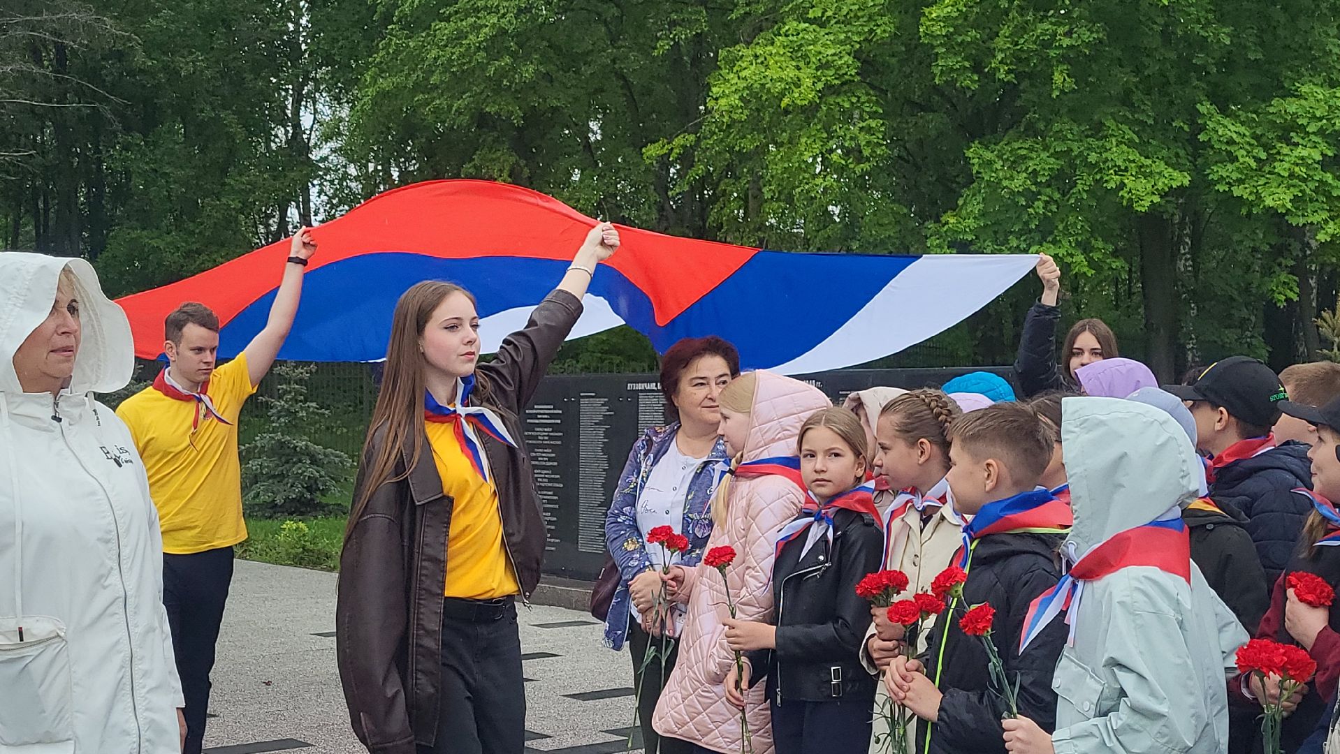 ОрлятаРоссии #ДетскоеДвижение #МыВместе #Луховицы #ПатриотическоеВоспитание #ЮныеЛидеры #80летПобеды #ГодЗащитникаОтечества #АллеяСлавы #ДетскиеОрганизации #БудущееРоссии #Триколор #НашиДети #СлаваГероям #ПоколениеПобедителей,