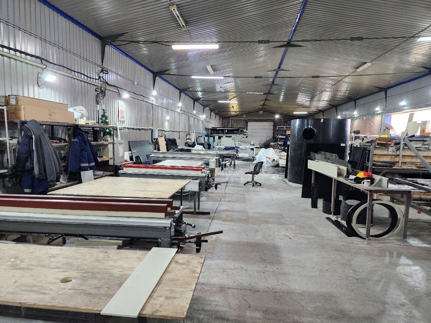 чехов, деревня сергеево, завод полимеризделия, программа импортозамещения, отечественное сырье, российские станки, емкости ванны фильтры, пластиковые изделия, промышленность,